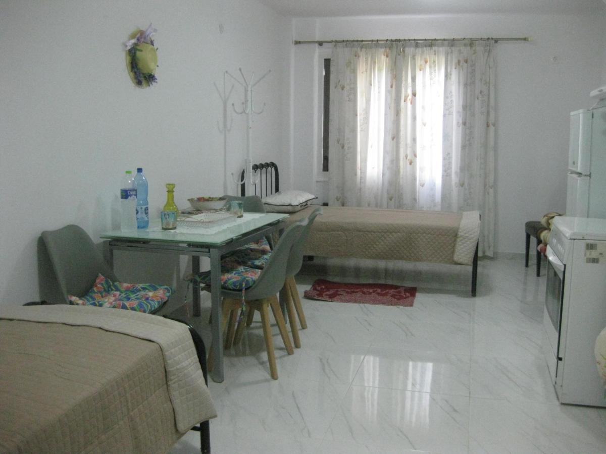 Sissy Apartments By The Sea Nikiana Luaran gambar