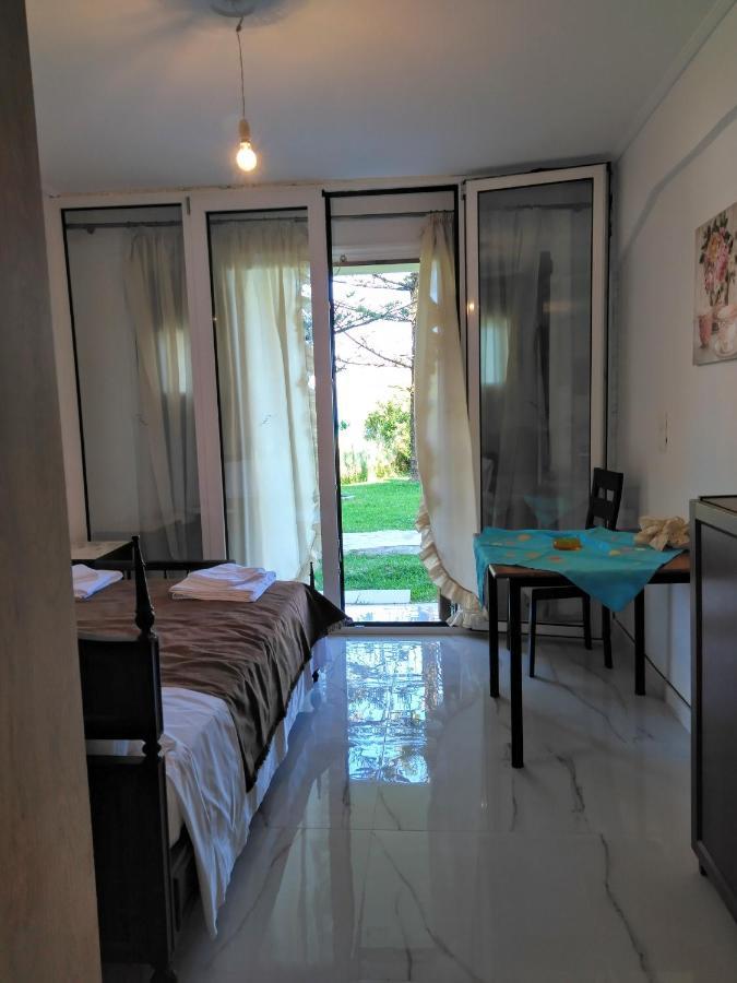 Sissy Apartments By The Sea Nikiana Luaran gambar