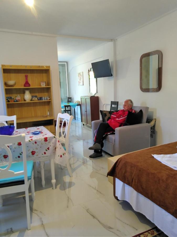 Sissy Apartments By The Sea Nikiana Luaran gambar